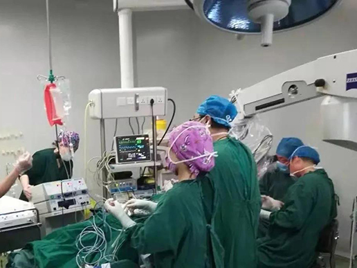 錦州市中心醫(yī)院NICU完成首例CUSA超聲乳化吸引刀輔助下腦室內巨大腫瘤切除術